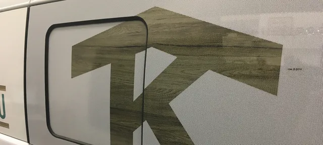 Kfz-Folierung – Detailaufnahme einer Umsetzung